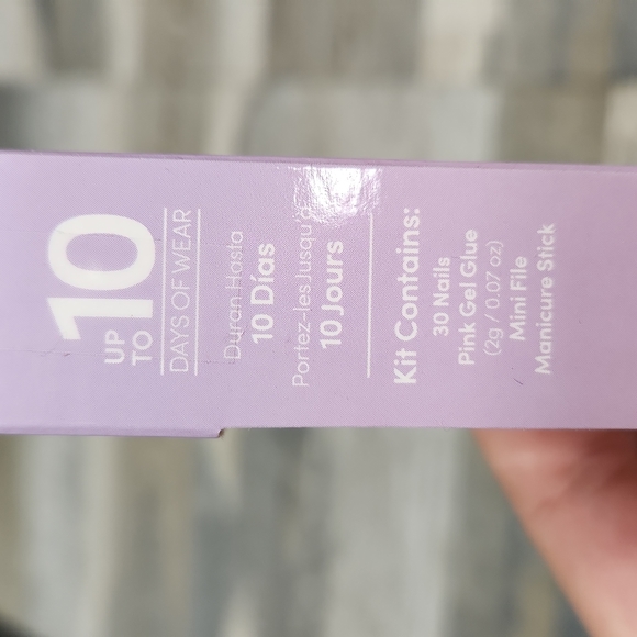 Nailbliss Gel Nails - Picture 7 of 7